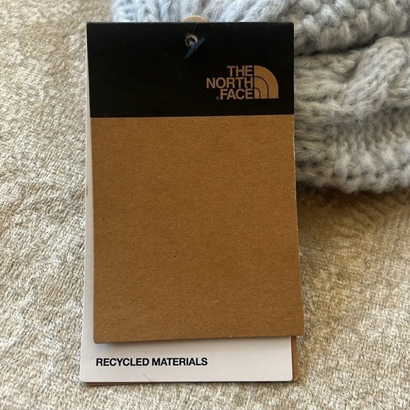 Brand New The North Face Oh Mega Beanie Chunky Cable Knit Dusty Periwinkle Hat main image 5